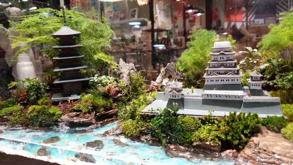 Decorated terrarium scape, photo 43 of 87